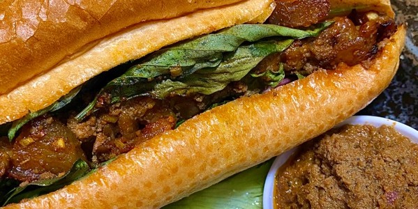 Ngộ - Bánh Mì Nai Nướng & Cà Phê Muối Tây Tạng