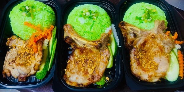 Tiệm Ăn Xôi Nhà Dứa - Phú Lợi