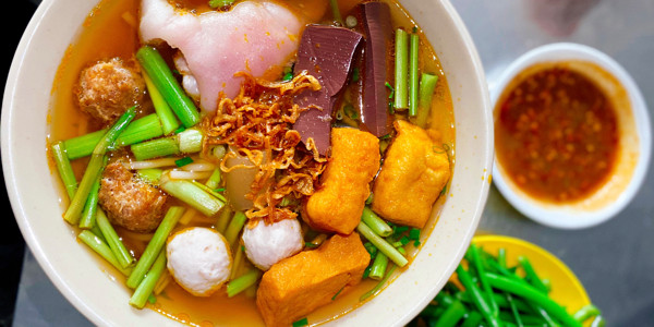 Bún Riêu Cô Thúy - Trà Trái Cây