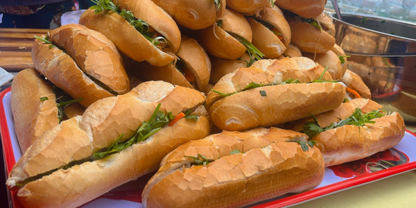 BÁNH MÌ & BÁNH XÈO THANH THIÊN - 219/37 PHẠM NGŨ LÃO