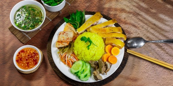 Hương - Cơm Gà Ta Phú Yên