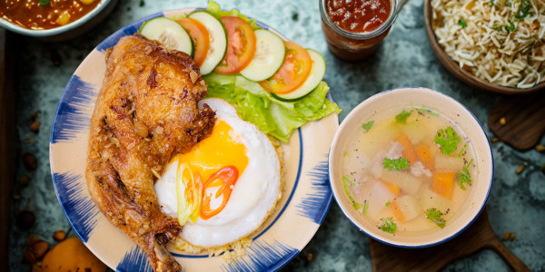 Cơm Gà Tẩm Mạch Nha - ChạmS