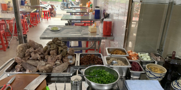 Hủ Tiếu Đen - Nguyễn Ái Quốc