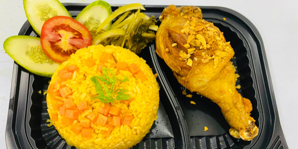 A KÌA Cơm Gà Xối Mỡ & Ăn Vặt - Nguyễn Oanh