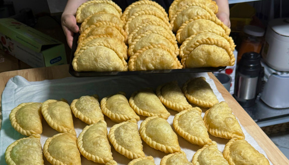 Cửa Tiệm Nhỏ Vân Anh - Bánh - Phạm Hồng Thái