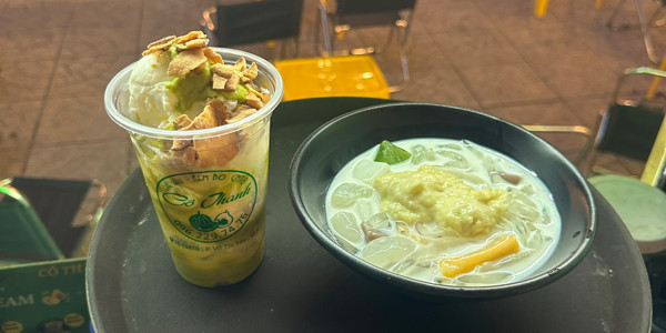 Kem Bơ - Chè Thái Sầu Riêng - Cách Mạng Tháng 8