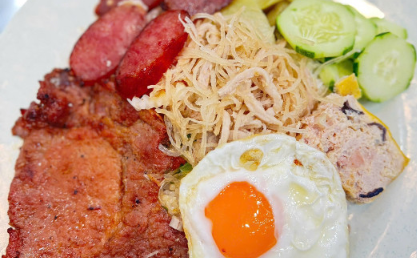 Tiệm Cơm Tấm Tân Bảo - 75B Hùng Vương