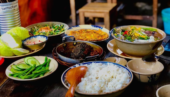 Cơm Thanh Ngư - Cơm Tấm - Trần Hoàng Na