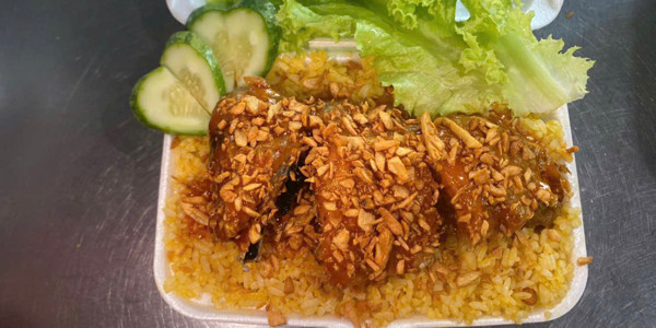 Cơm Chiên Gà Xối Mỡ THIÊN HIẾU - 71 Phạm Ngũ Lão