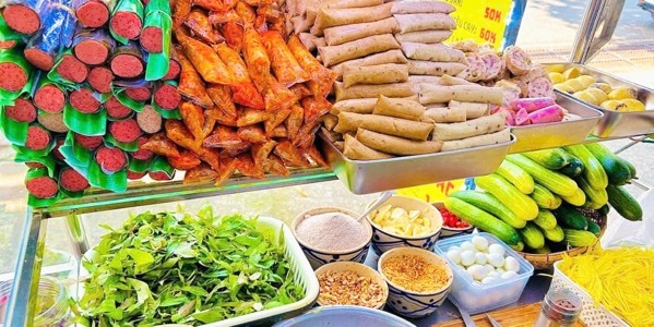 Chân Gà Sốt Thái Túk Túk