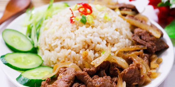 Quán Chảo Xào Sân Thượng - Cơm Chiên Hải Sản, Nui Xào Bò & Mì Xào Hải Sản - Phạm Văn Đồng