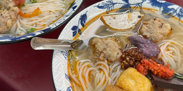 Tiệm Nhà Tròn - Bún Riêu Cua Sài Gòn