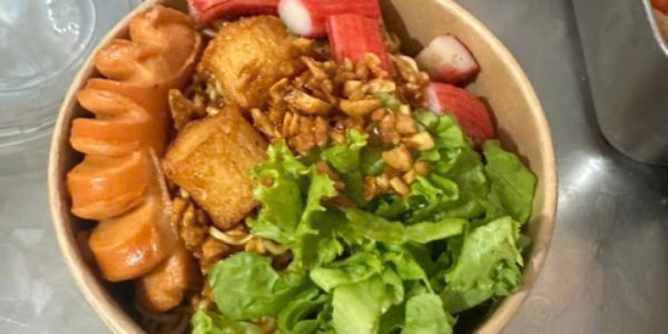 Cô Linh Mì Trộn Indomie - Nguyễn Chế Nghĩa