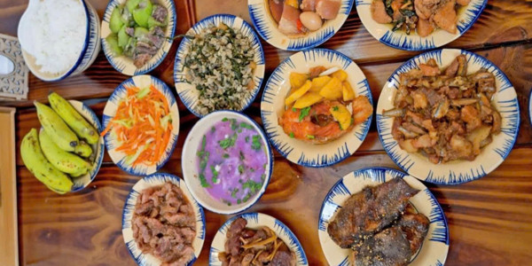 Nhà Quê - Cơm Phần - 68 Cách Mạng Tháng Tám