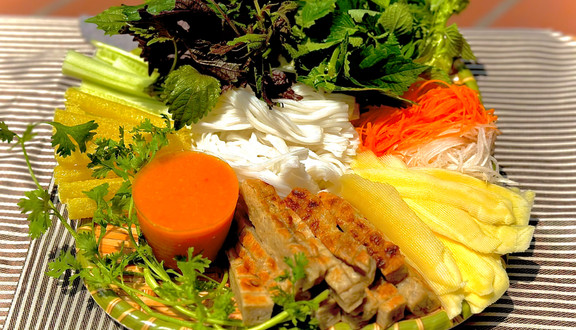 Quyết & Linh - Bún Trộn - Long Biên