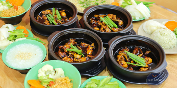 Cháo Ếch Chú Lùn 4 - Cách Mạng Tháng 8