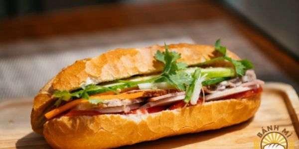 Bánh Mì Sườn - Cô Ba Sài Gòn