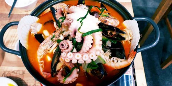 황금성 - Mỳ Cay & Mỳ Tương Đen Hàn Quốc