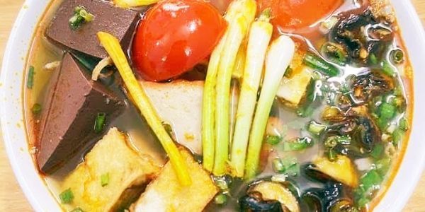 Quán Bún Riêu Cua Đồng Gia Truyền Minh Cận - Phạm Thế Hiển