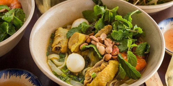 Bếp Bà Sáu - Mì Quảng & Bò Kho