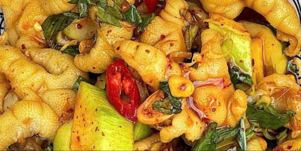 ĂN VẶT 3 CHỊ EM - CHÂN GÀ SỐT THÁI, TRỨNG NON & CÁ VIÊN - HUỲNH TẤN PHÁT
