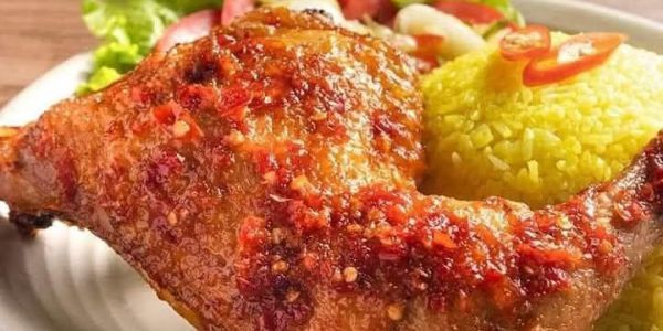 Cơm Gà Xối Mỡ & Cơm Gà Xối Mỡ Góc 4 - Chí Thiện - Bùi Hữu Nghĩa