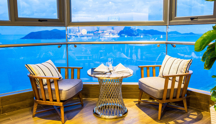 OCEAN QUEEN - NHÀ HÀNG - 100 TRẦN PHÚ