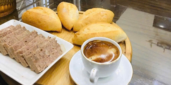 Bánh Mỳ Xíu Huế (Anh Phương)