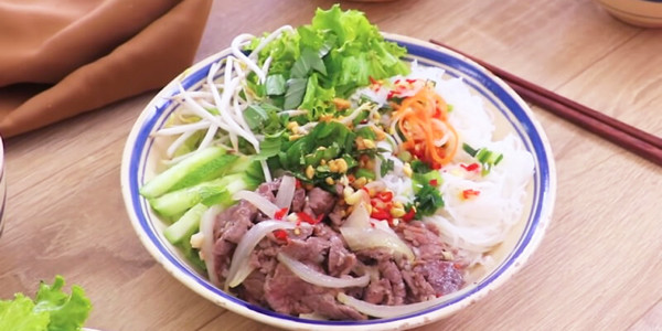 Quán 83 - Bún Thịt Xào, Bún Nước Tương & Mì Nui Xào