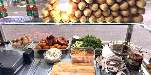 Bánh Mì & Bún Bò 1997 - Trần Thị Kỷ