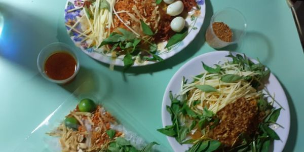 Bánh Tráng Trộn Nguyên Phát - Hoàng Hoa Thám