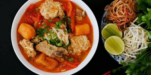 Linh - Bún Riêu, Bún Bò & Bún Mọc