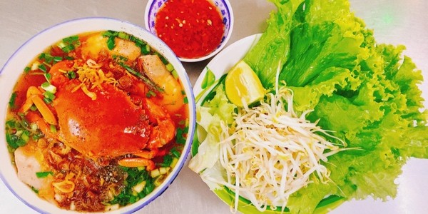 Tú 71 - Bánh Canh Cua & Mì Xào - 1A Lê Lăng