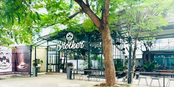 Brother - Food & Dinks