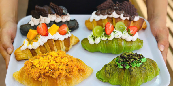 Tiệm Bánh Ba Con Cưng - Croissant & Pastry Cake