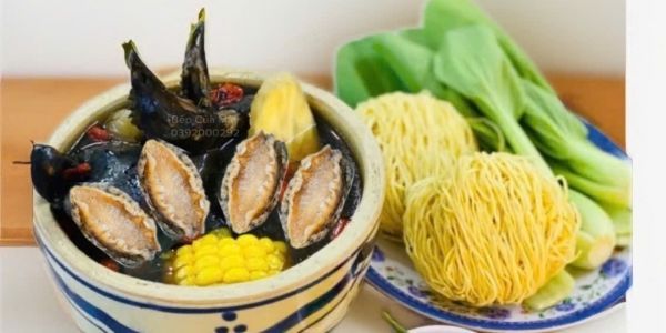 Gà Ác Tiềm Thuốc Bắc - Bếp Của Mây