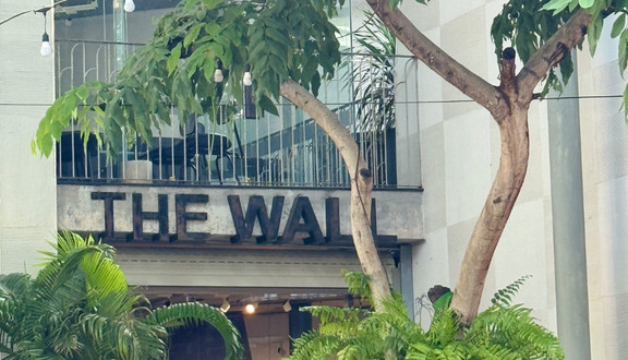 THE WALL - CAFE & TRÀ SỮA