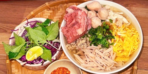 LingLing's - Chuyên Bún, Mì Và Phở Khô - Khu Phố 6