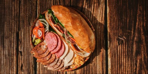 Bánh Mì Sài Gòn - Giang Tộc Quán