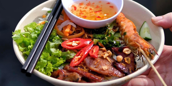 Bún Thịt Nướng Mẹ Bèo - Bùi Thị Xuân