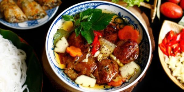 PHỞ THÙY - PHỞ BÒ, PHỞ GÀ & BÚN CHẢ HÀ NỘI - 54 VŨ THÀNH NĂM