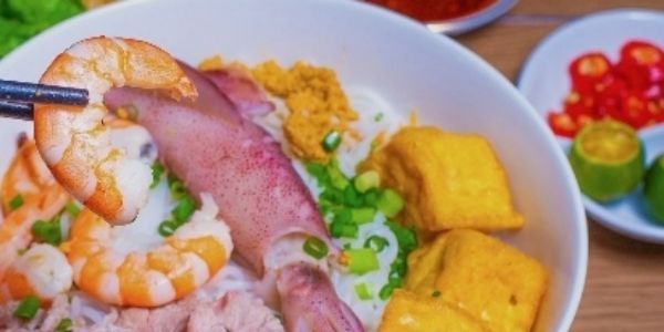 Quán Bún Cô Huệ - Bún Chả Cá Mực - Ỷ Lan Nguyên Phi