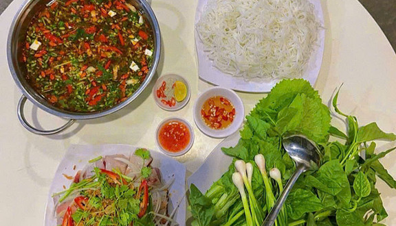 Lẩu Gà 97 - Phó Đức Chính