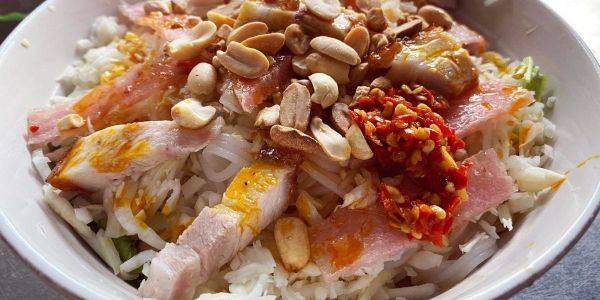 Bún Mắm Đường Ray Cô Hậu - 27/54 Lê Độ