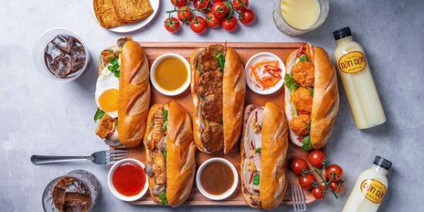 Bánh Mì Thịt Nướng Dòn Dòn, Bánh Mì Chả Cá & Sữa Bắp - 5 Lưu Đình Lễ