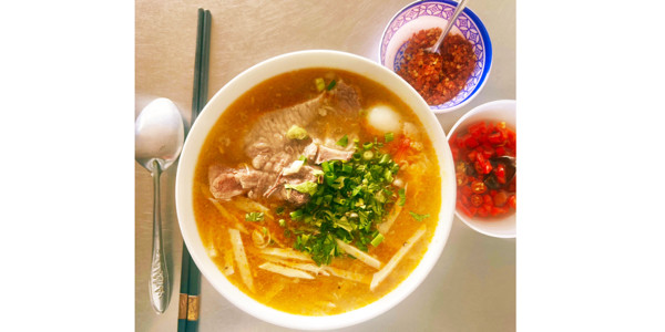 Quán Bánh Canh - Ngọc Ngà - 176 Nguyễn Phước Tần