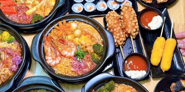 Mỳ Cay Gangwon - 104 Hoàng Thị Loan