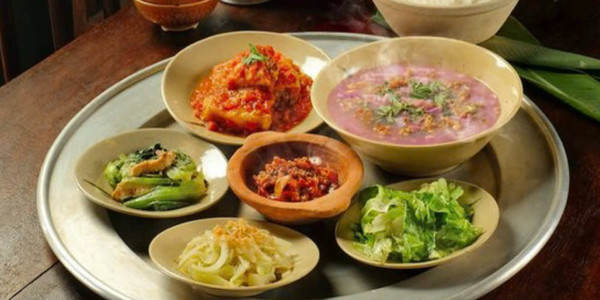 Bà Dzũ - Bún Bò May Đà Nẵng