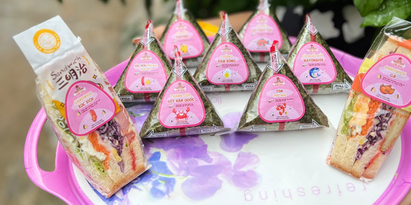 Cô Vy - Cơm Nắm Onigiri Nhật Bản