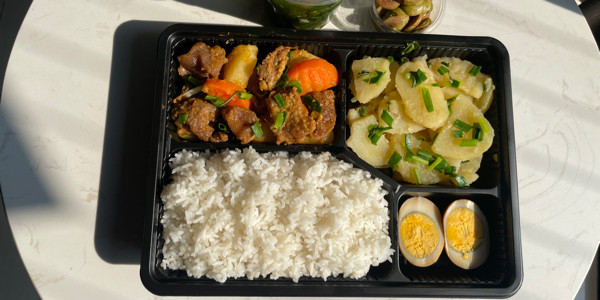 Bếp Của Mẹ - Cơm Văn Phòng, Trái Cây & Nước